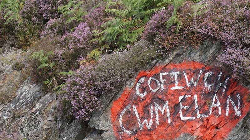 Graffiti near the Elan Valley dam © Karin Davies