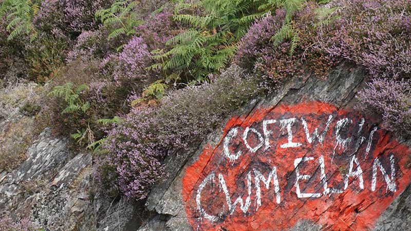 Graffiti near the Elan Valley dam © Karin Davies