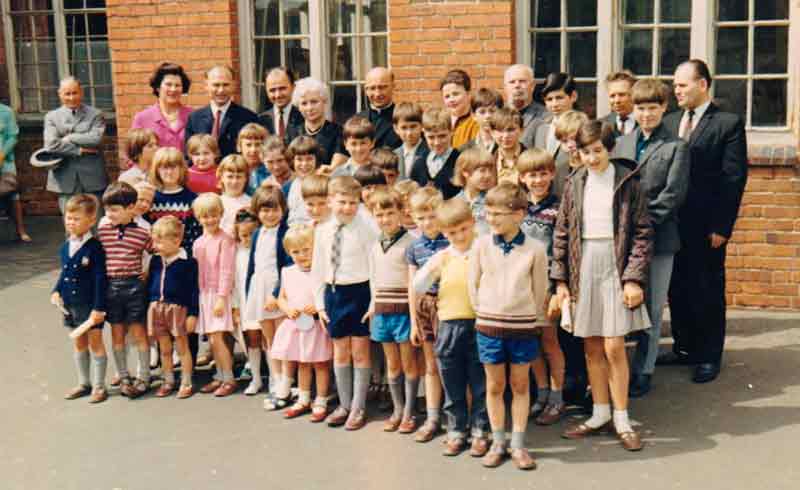 Mick Antoniw’s Ukrainian community school circa 1968 © Mick Antoniw AM